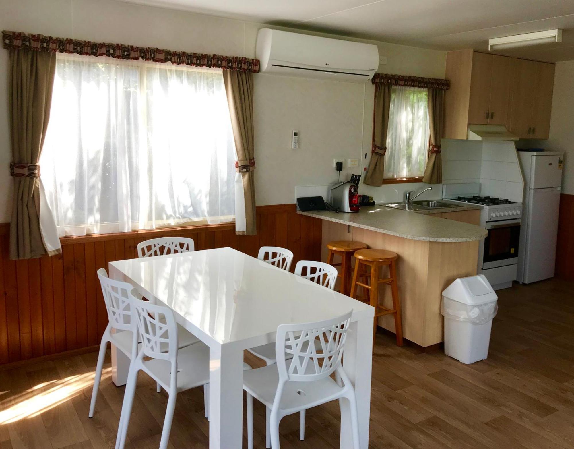 Toora Tourist Park Hotel Ngoại thất bức ảnh